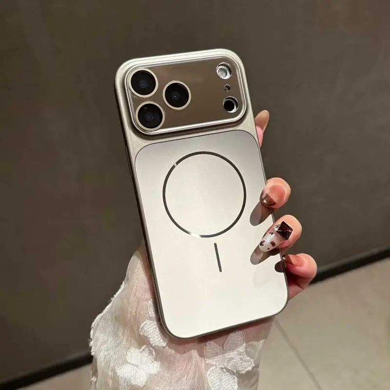 Új, luxusminőségű, matt fémes MagSafe ütésálló védőtok iPhone sorozathoz