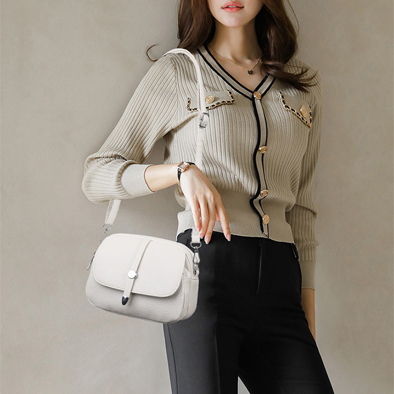 Könnyű, egyszínű női crossbody táska